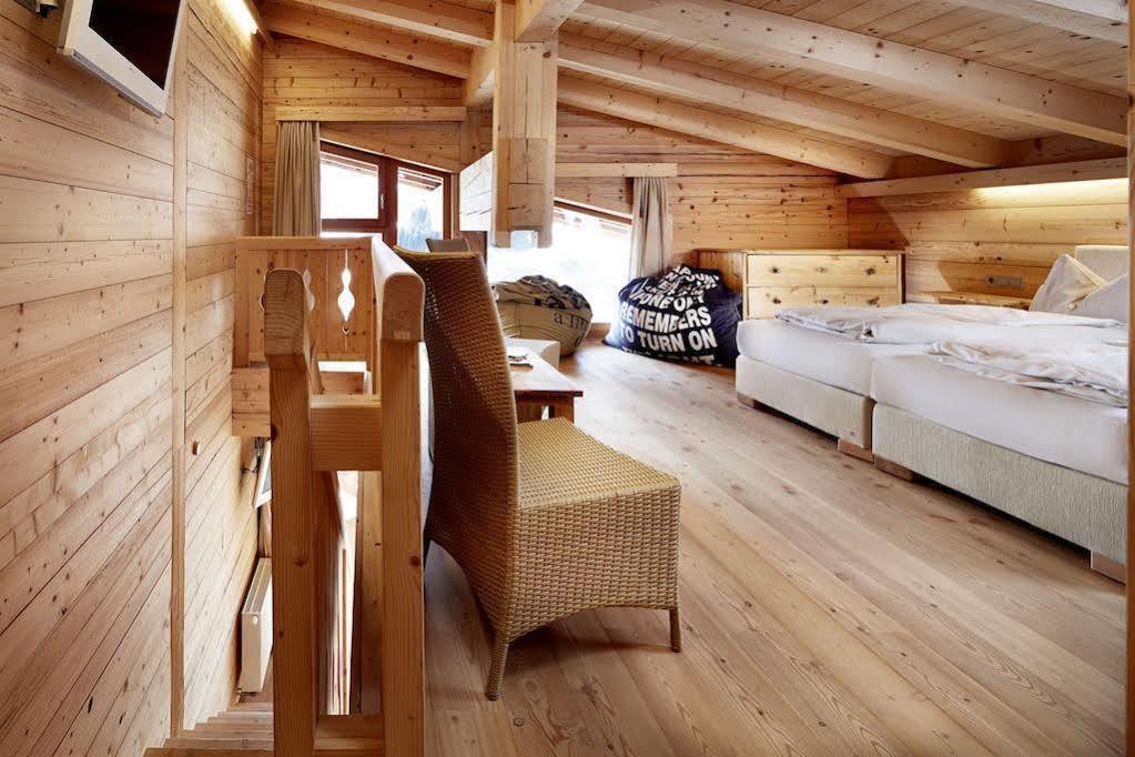 Art & Ski-In Hotel Hinterhag Saalbach-Hinterglemm Quarto foto